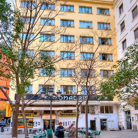 Hostel EuroMadryt Zewnętrze zdjęcie