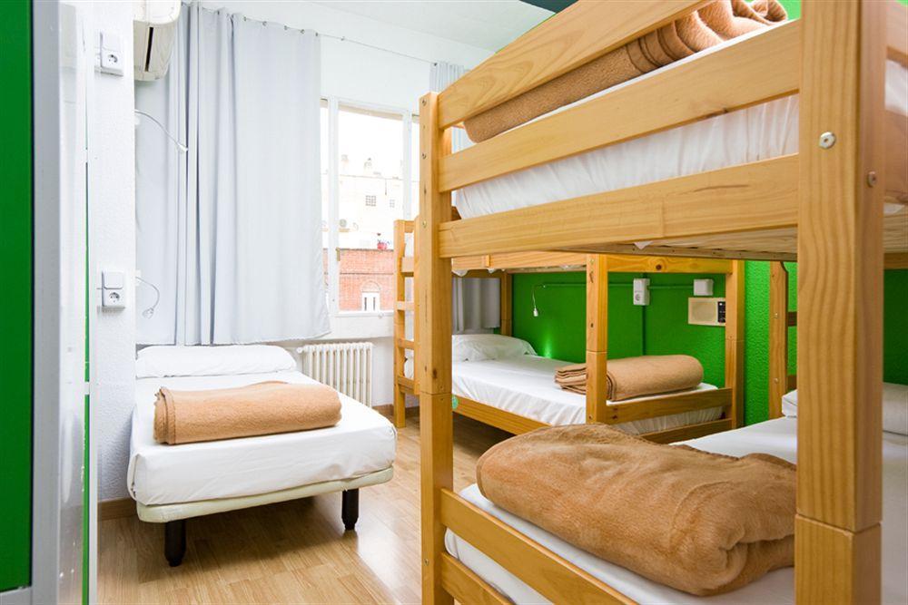 Hostel EuroMadryt Zewnętrze zdjęcie