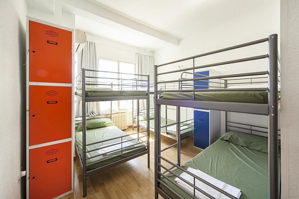 Hostel EuroMadryt Zewnętrze zdjęcie