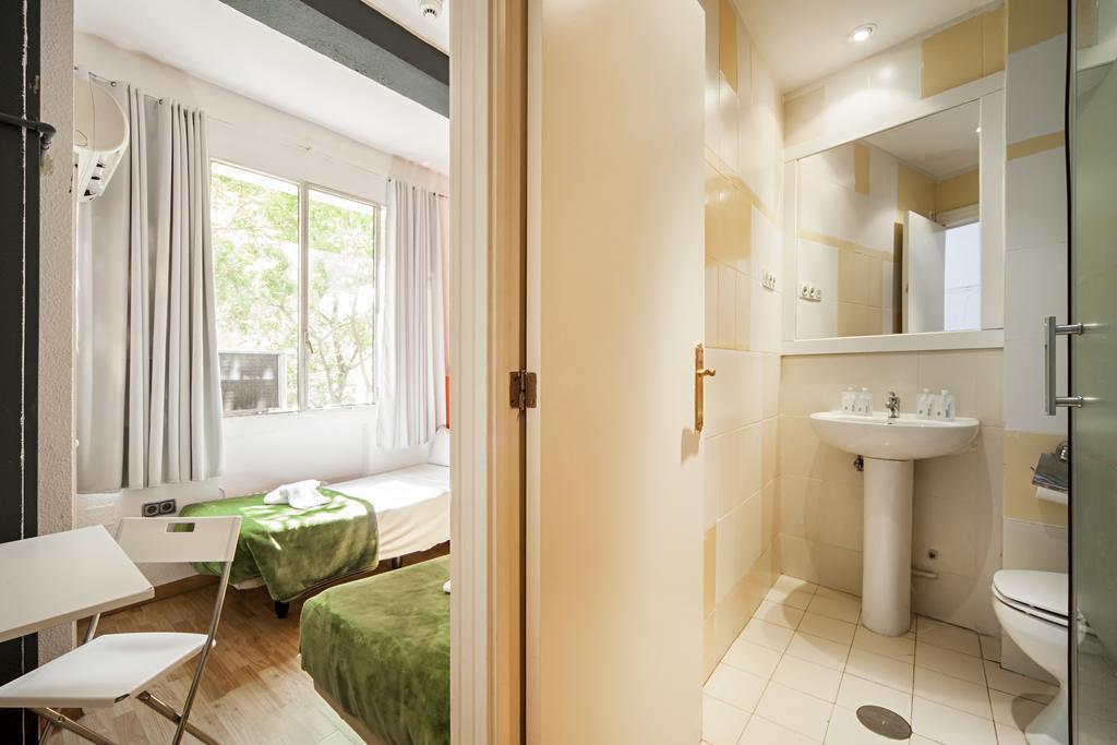 Hostel EuroMadryt Zewnętrze zdjęcie