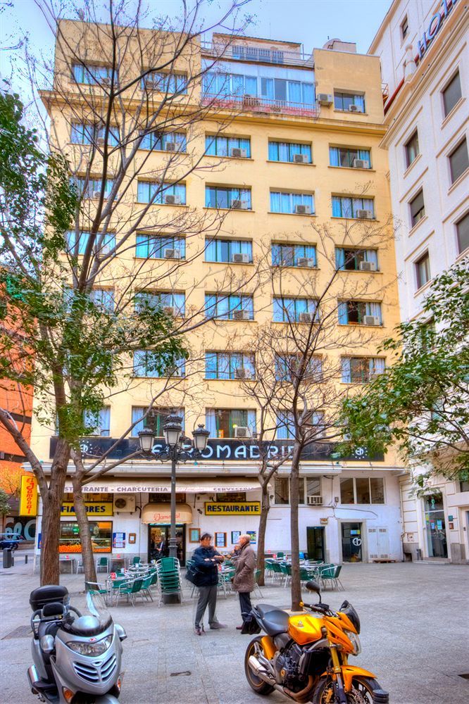 Hostel EuroMadryt Zewnętrze zdjęcie