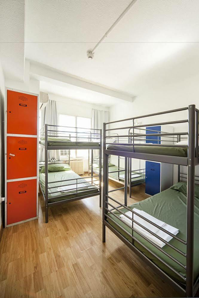 Hostel EuroMadryt Zewnętrze zdjęcie