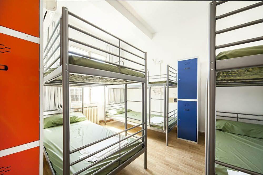 Hostel EuroMadryt Zewnętrze zdjęcie
