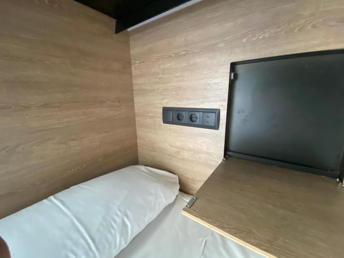 Hostel EuroMadryt Zewnętrze zdjęcie